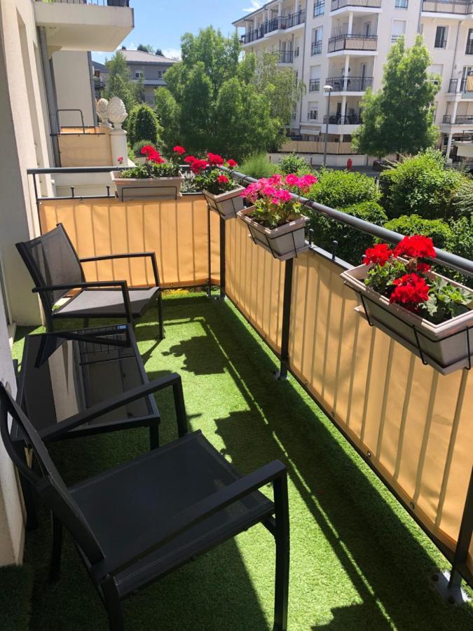 Beautiful Apartment Near Geneva Saint-Julien-en-Genevois Eksteriør billede